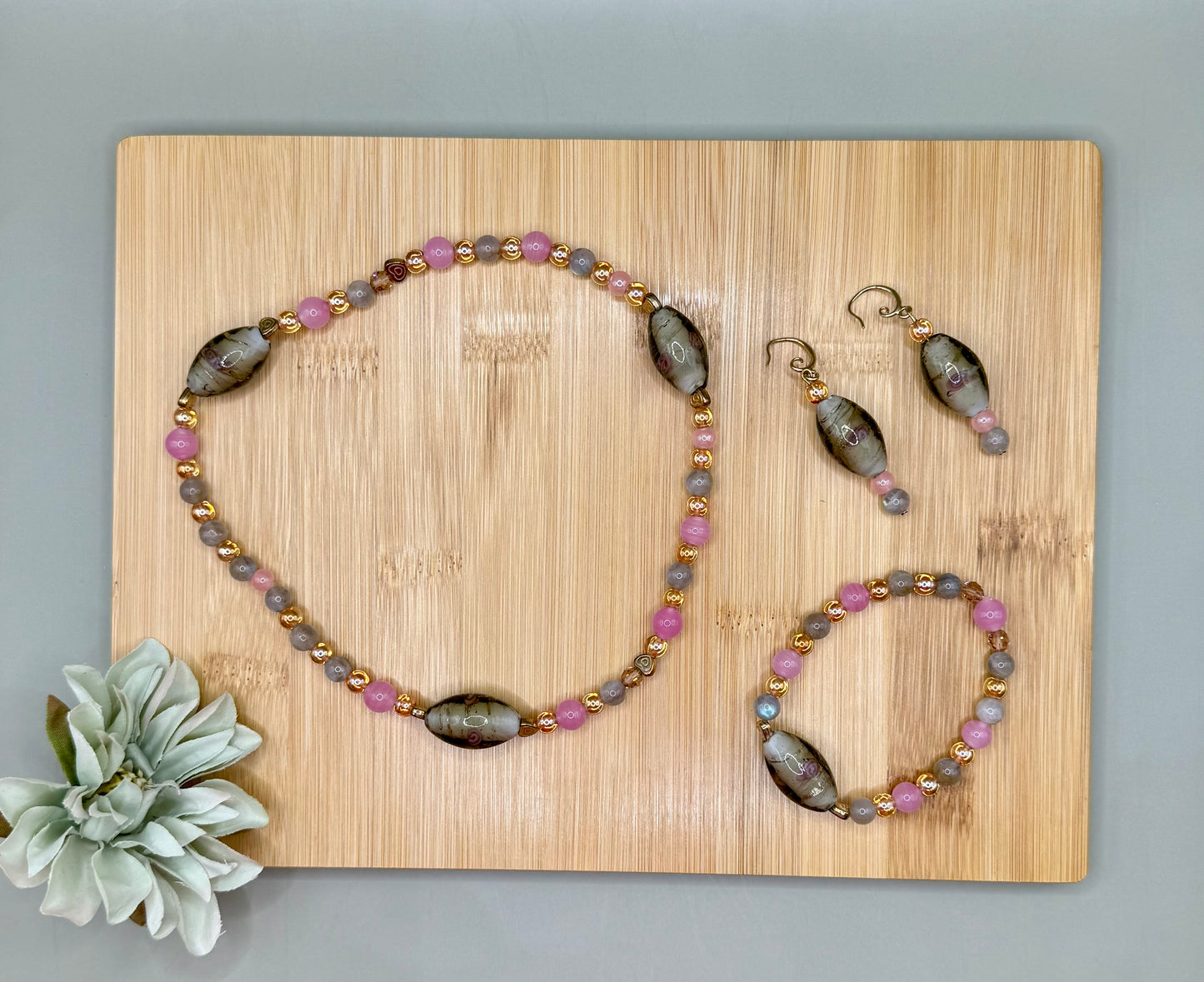 Lively & Lovely Choker Set