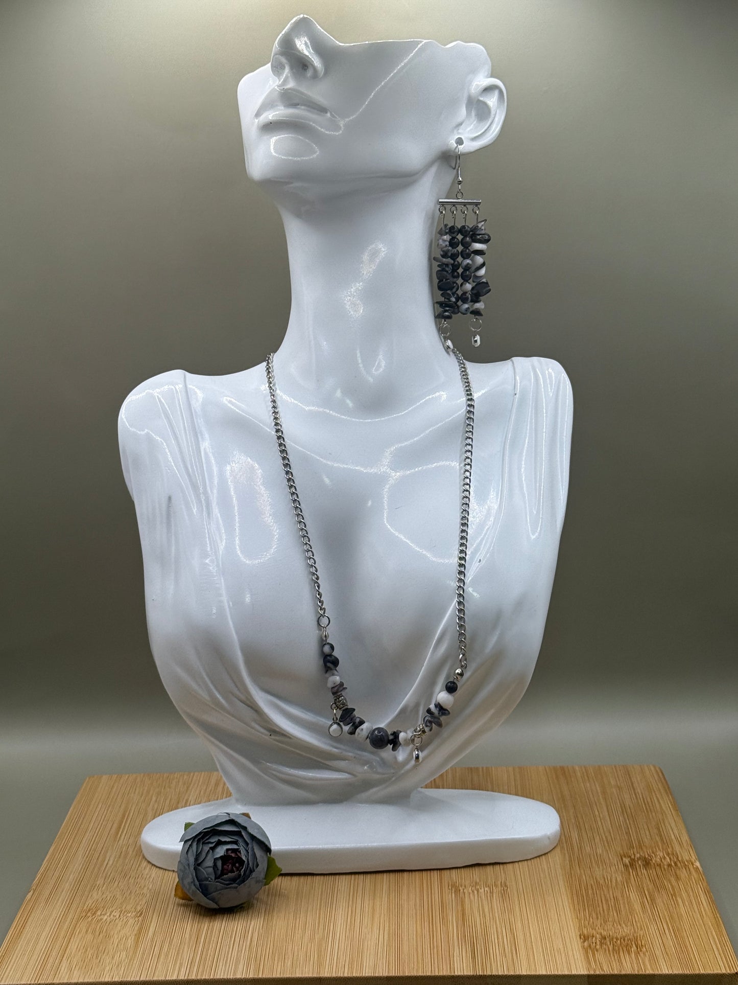 Blk or Wht Set